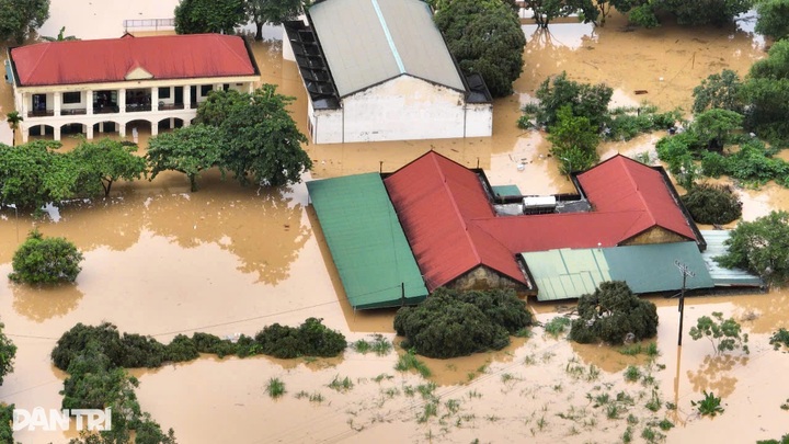 Nghe An brutally hit by Typhoon Wipha - 8 Nghe An brutally hit by Typhoon Wipha - 8