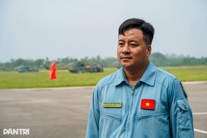 Helicopters trained for flag-flying display on National Day - 6 Helicopters trained for flag-flying display on National Day - 6