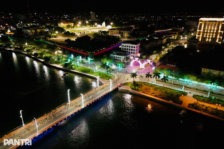 Quang Tri International Marathon offers scenic coastal route for runners - 9