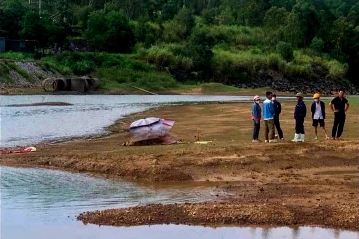 Three teenagers drown while swimming in Nghe An reservoir - 1
