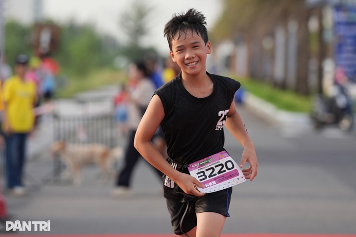 Young athletes kick off Aqua Warriors Quang Tri 2025 - 9