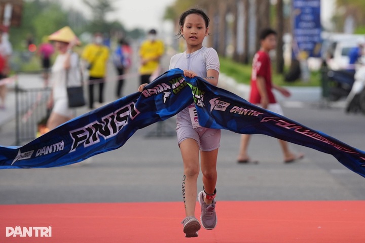 Young athletes kick off Aqua Warriors Quang Tri 2025 - 10