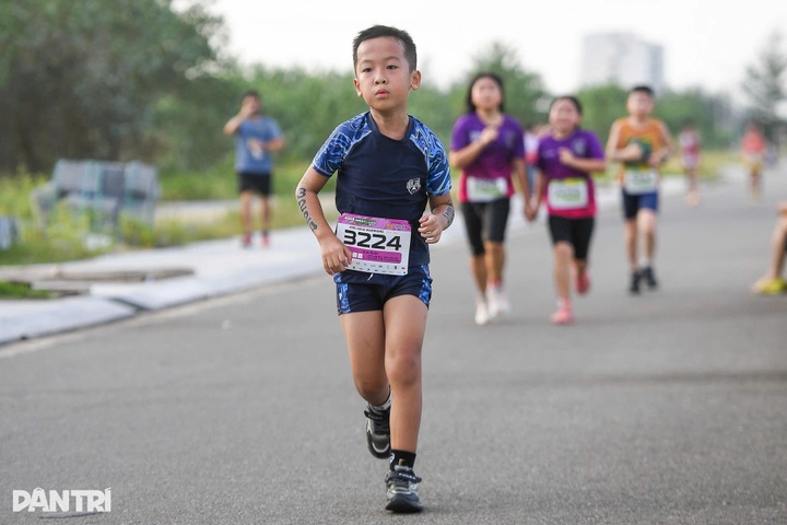 Young athletes kick off Aqua Warriors Quang Tri 2025 - 5