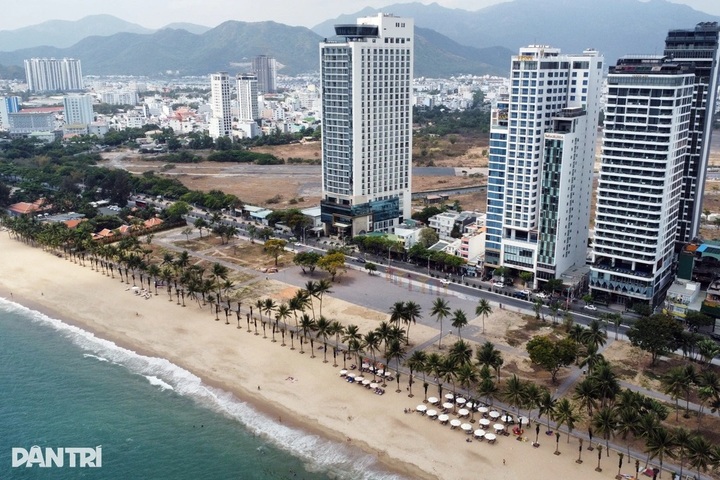 Nha Trang reclaims over 6,200 square metres of beachfront property - 1 Nha Trang reclaims over 6,200 square metres of beachfront property - 1