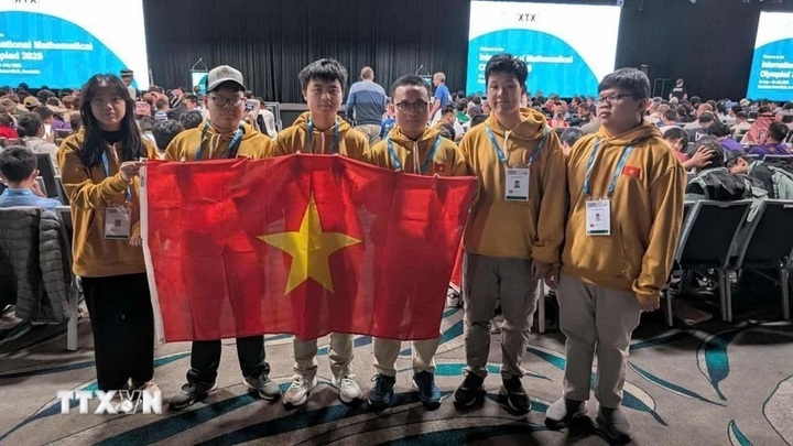 Vietnamese math team sweeps 22 awards at 2025 Asia Olympiad in Tokyo - 1