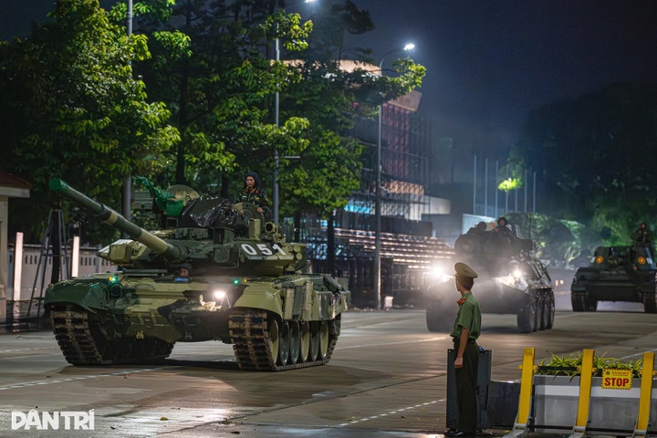 Military convoy rehearses in Ba Dinh Square for National Day parade - 8 Military convoy rehearses in Ba Dinh Square for National Day parade - 8