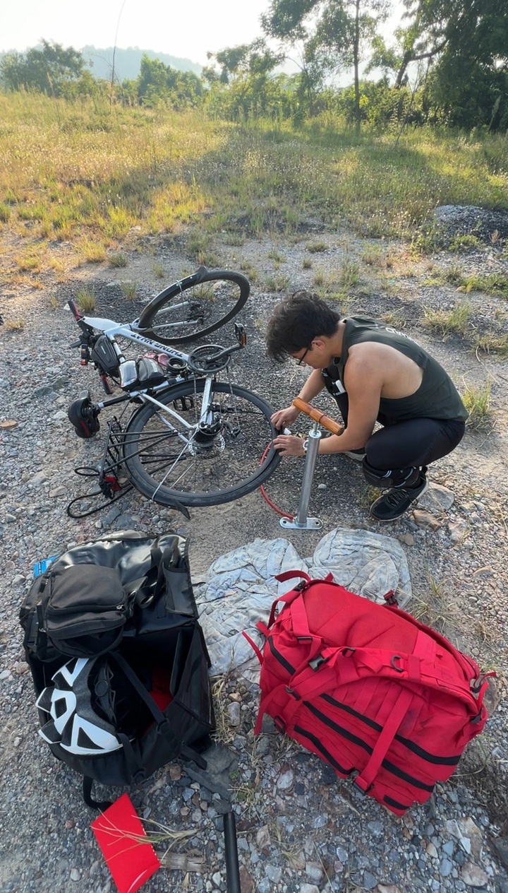 Young man rides from HCM City to Hanoi for National Day - 2 Young man rides from HCM City to Hanoi for National Day - 2