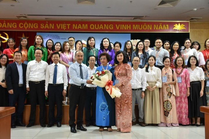 Foreign Ministry vows to boost promotion of Vietnamese language abroad - 1