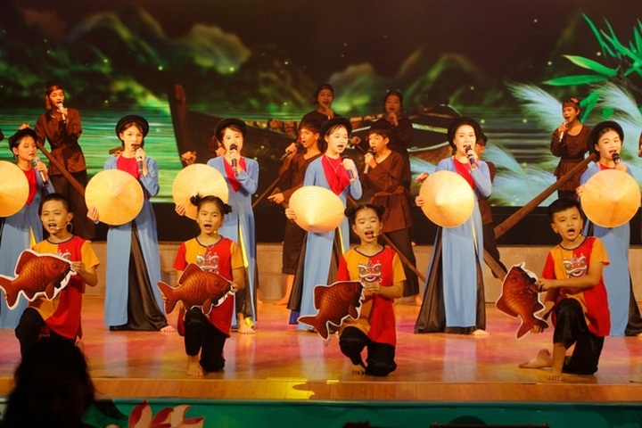 Young voices preserve Vi-Giam folk songs - 2