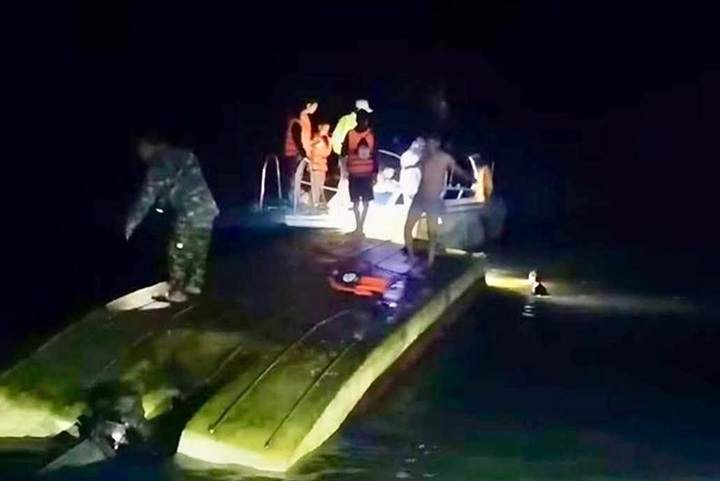 Two killed as storm capsizes raft in Quang Ninh - 1 Two killed as storm capsizes raft in Quang Ninh - 1