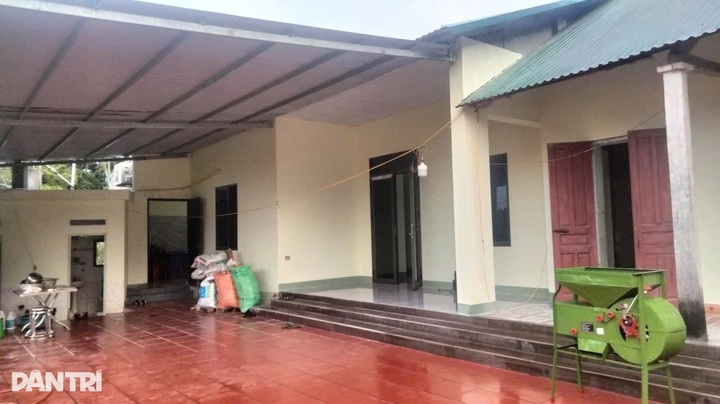 Widowed mother of three receives new home - 1