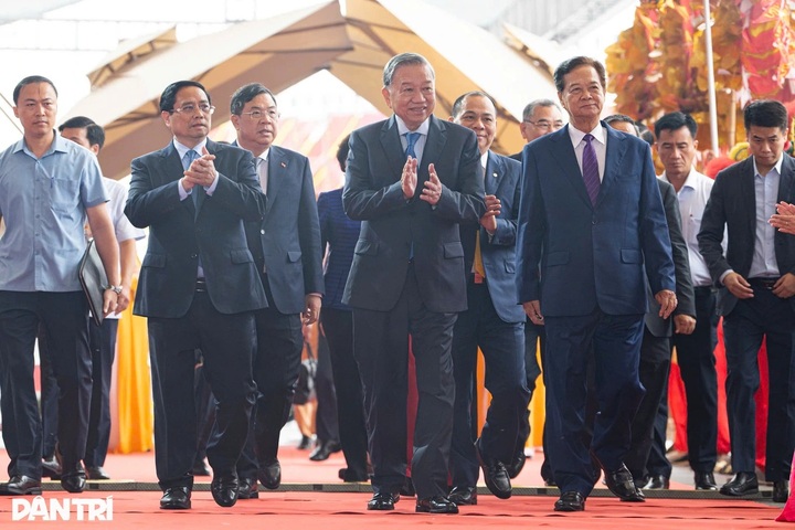 Vietnam kicks off, inaugurates 250 major projects nationwide - 2 Vietnam kicks off, inaugurates 250 major projects nationwide - 2