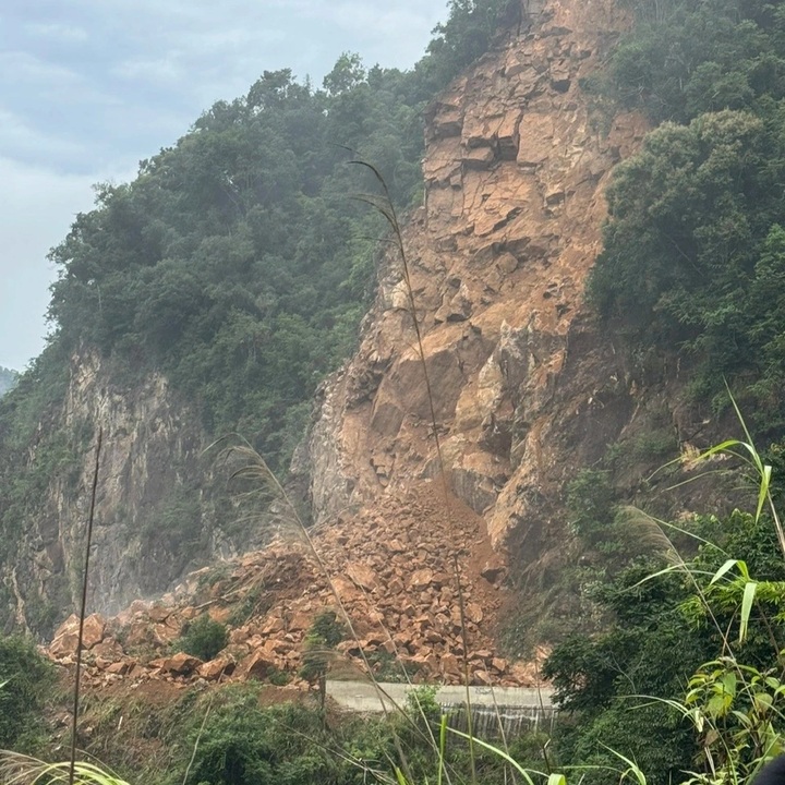 Heavy rain threatens flash floods and landslides in northern mountains - 3