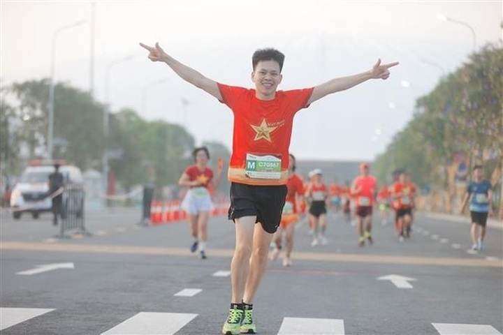 Over 21,000 runners join “My Vietnam 2025” race - 2