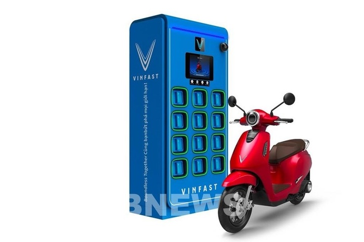 VinFast to launch first battery-swapping electric motorbike in October - 1