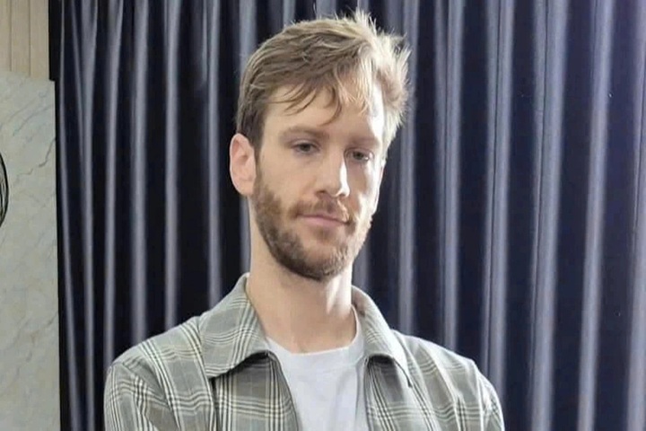 Foreign man arrested for gold shop robbery in Danang - 1