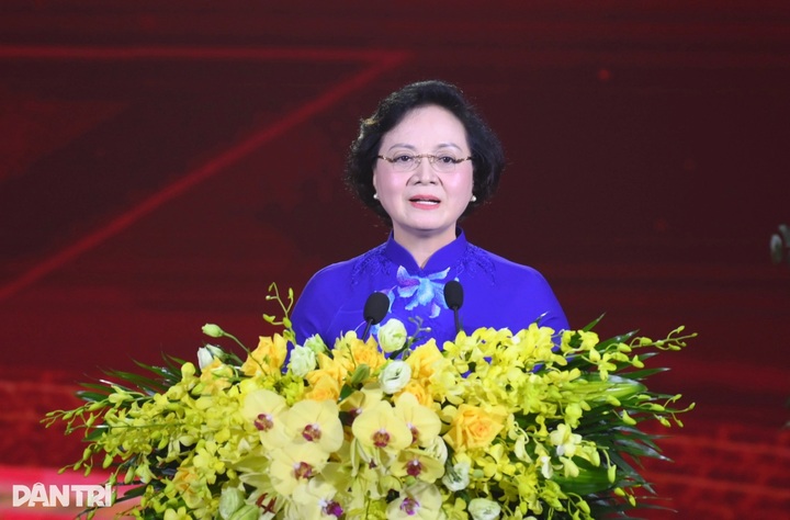 Party chief awards first-class Labour Order to Ministry of Home Affairs - 4 Party chief awards first-class Labour Order to Ministry of Home Affairs - 4