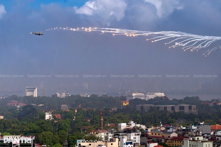 Vietnam marks 80th anniversary of August Revolution and National Day - 23 Vietnam marks 80th anniversary of August Revolution and National Day - 23