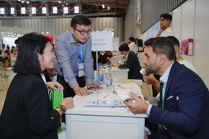 Over 450 delegations from 60 countries to arrive in Vietnam for trade show - 1