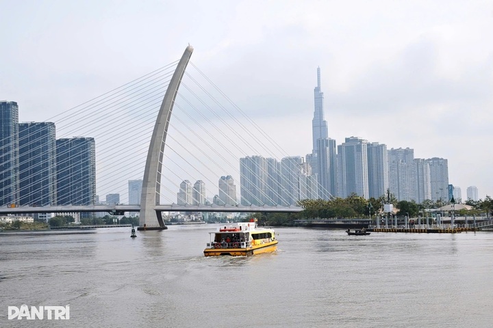 HCM City plans to expand waterway transport to ease traffic congestion - 1 HCM City plans to expand waterway transport to ease traffic congestion - 1