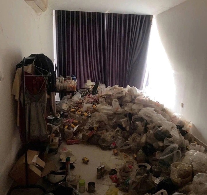 HCM City apartment left a ‘mountain of rubbish’ after six-month lease - 1 HCM City apartment left a ‘mountain of rubbish’ after six-month lease - 1