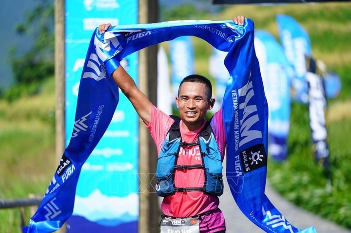 Vietnamese runners shine at Vietnam Mountain Marathon - 1