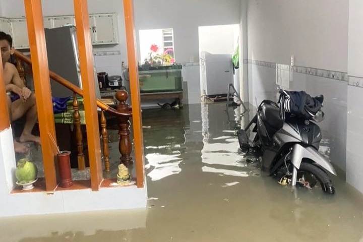 Dong Nai issues urgent warning of flash floods and landslides - 2