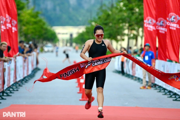 Thousands of athletes compete in Aqua Warriors Van Don 2025 - 2