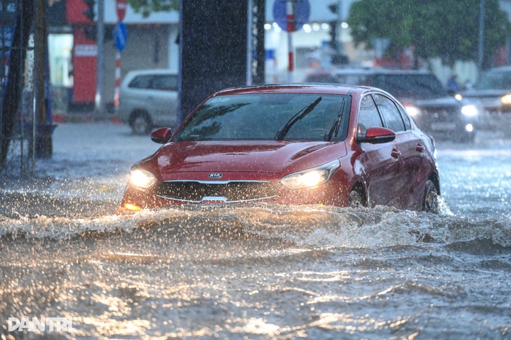 Severe flooding hits north-central Vietnam after Typhoon Bualoi - 2 Severe flooding hits north-central Vietnam after Typhoon Bualoi - 2