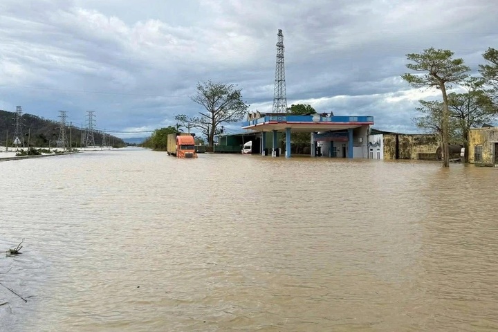 Severe flooding hits north-central Vietnam after Typhoon Bualoi - 8 Severe flooding hits north-central Vietnam after Typhoon Bualoi - 8