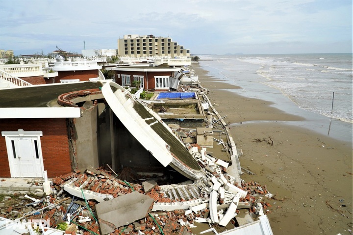Dozens of luxury villas in Ha Tinh damaged by Typhoon Bualoi - 1 Dozens of luxury villas in Ha Tinh damaged by Typhoon Bualoi - 1