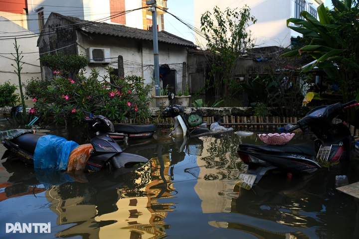 Hanoi area still severely flooded after Typhoon Bualoi - 5 Hanoi area still severely flooded after Typhoon Bualoi - 5