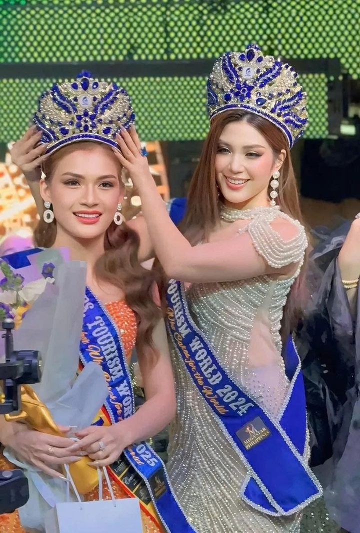Vietnam secures first-ever Mrs Tourism World crown - 1 Vietnam secures first-ever Mrs Tourism World crown - 1