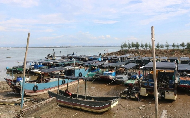 Typhoon Matmo makes landfall, heavy rain forecast for Northern Vietnam - 1 Typhoon Matmo makes landfall, heavy rain forecast for Northern Vietnam - 1