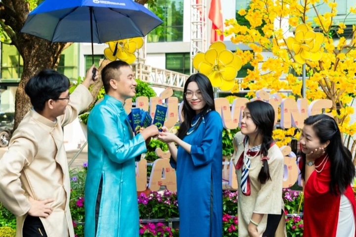 Vietnam approves nine-day Tet holiday in 2026 - 1 Vietnam approves nine-day Tet holiday in 2026 - 1