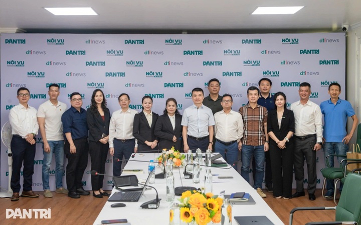 Lao media delegation joins training course at Dantri/Dtinews - 2