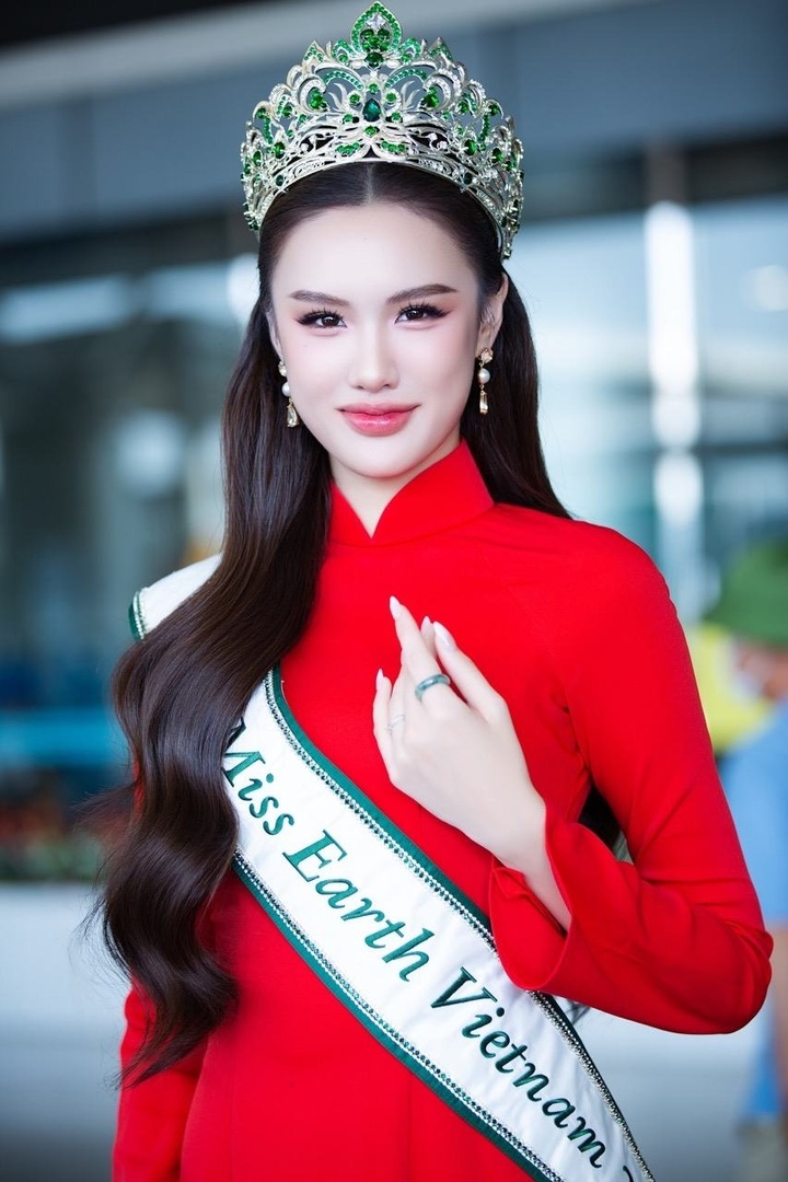 My Anh departs for Miss Earth 2025 in Philippines - 1 My Anh departs for Miss Earth 2025 in Philippines - 1