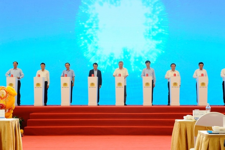 Construction of 60,000-seat stadium starts in Hung Yen - 1