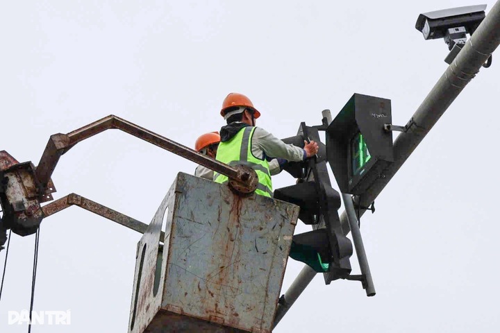 Nearly 2,000 AI cameras installed across Hanoi streets - 6 Nearly 2,000 AI cameras installed across Hanoi streets - 6
