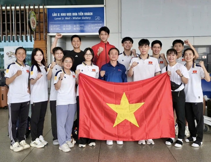 First medals for Vietnam at 2025 Asian Youth Games in Bahrain - 1