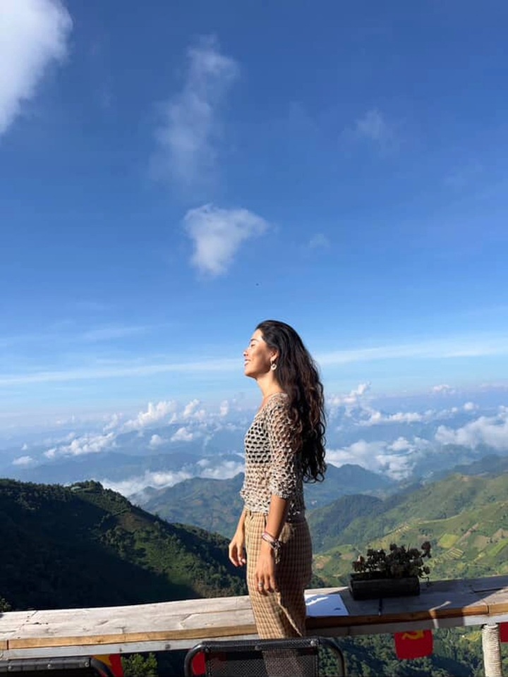 Young Japanese woman motorbikes length of Vietnam alone - 3