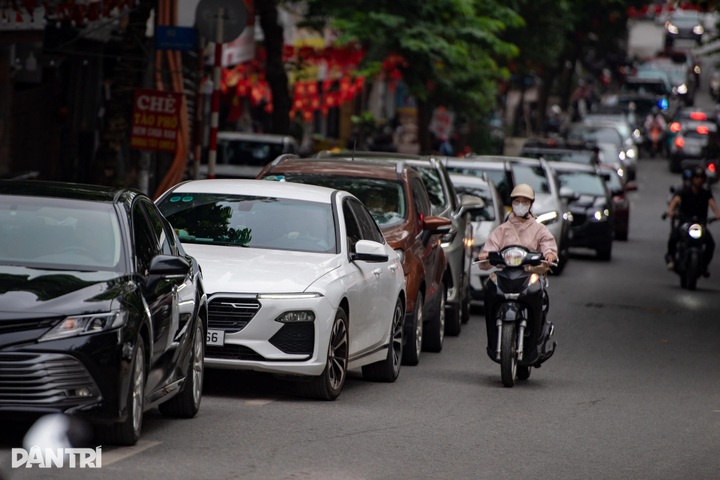 Long Bien Bridge partially closed for maintenance - 6 Long Bien Bridge partially closed for maintenance - 6