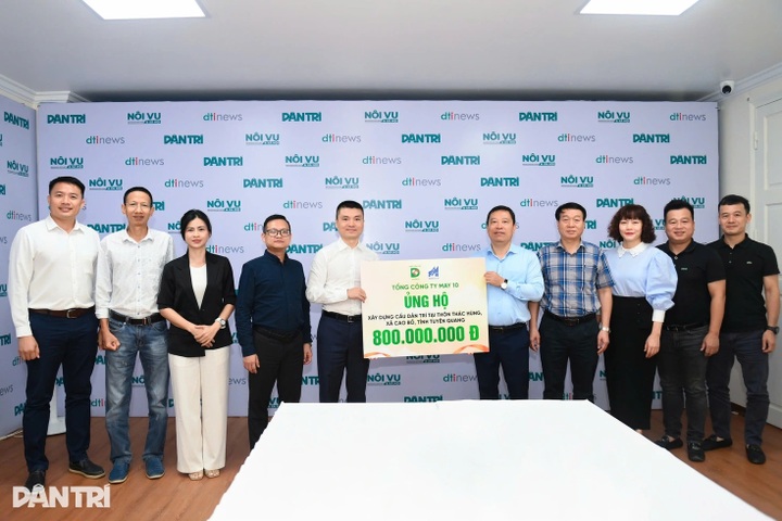 Garment 10 donates VND 800 million for Tuyen Quang bridge - 1 Garment 10 donates VND 800 million for Tuyen Quang bridge - 1