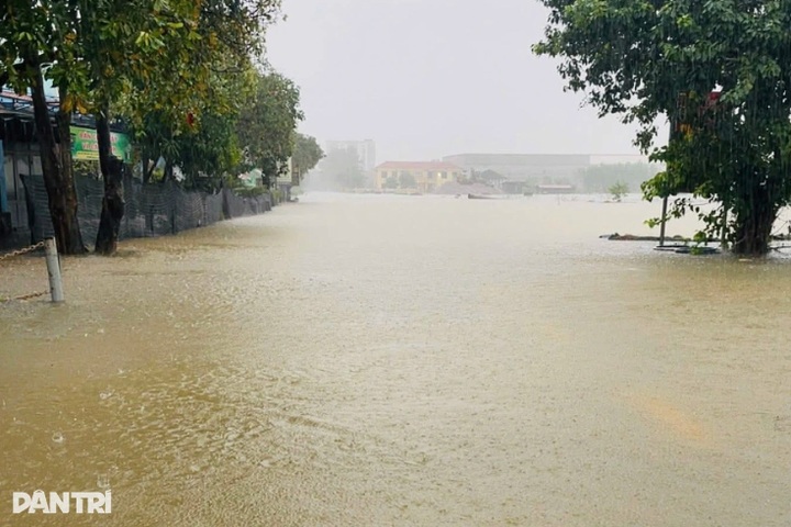 Hue and Danang brace for heavy rainfall to return - 2 Hue and Danang brace for heavy rainfall to return - 2
