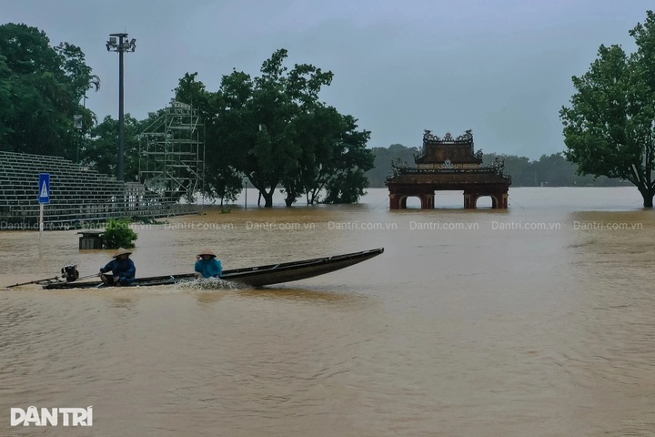 Hue braces for more torrential rain - 1 Hue braces for more torrential rain - 1