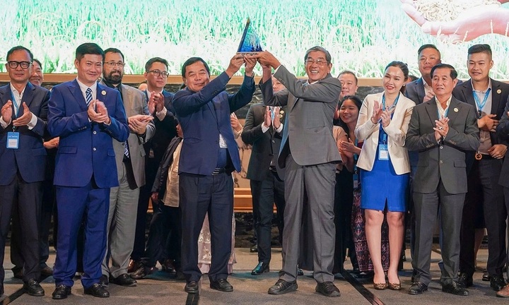 Vietnam’s ST25 rice brand wins World’s Best Rice Award for third time - 1