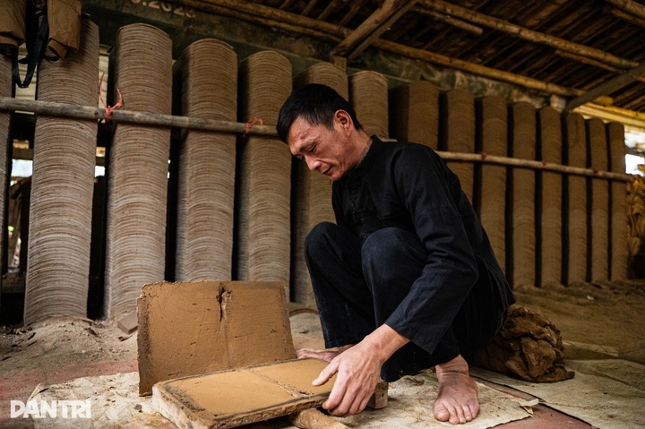 Tile-making village in Lang Son attracts visitors - 1