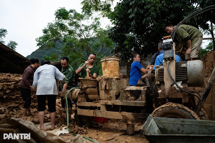 Tile-making village in Lang Son attracts visitors - 2
