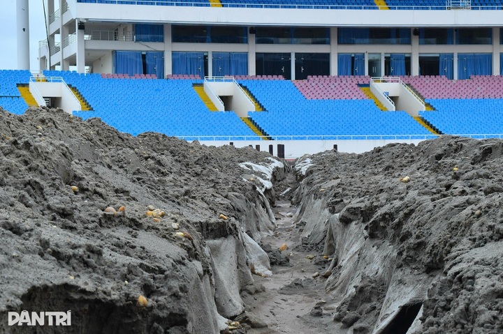 My Dinh Stadium begins major renovation - 4