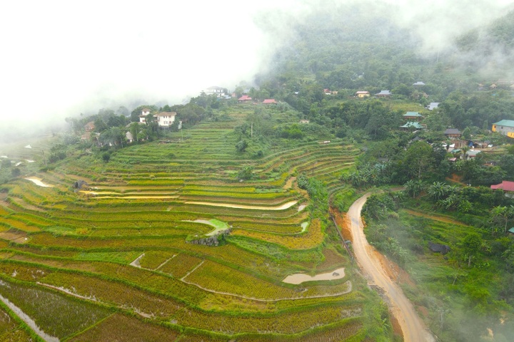 Landslides damage Pu Luong village after typhoons - 8